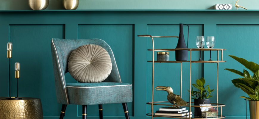 Interior,Design,Of,Luxury,Living,Room,With,Stylish,Armchair,,Gold